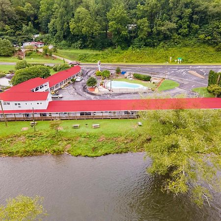 Lloyd'S On The River Country Inn By Oyo Bryson City Εξωτερικό φωτογραφία