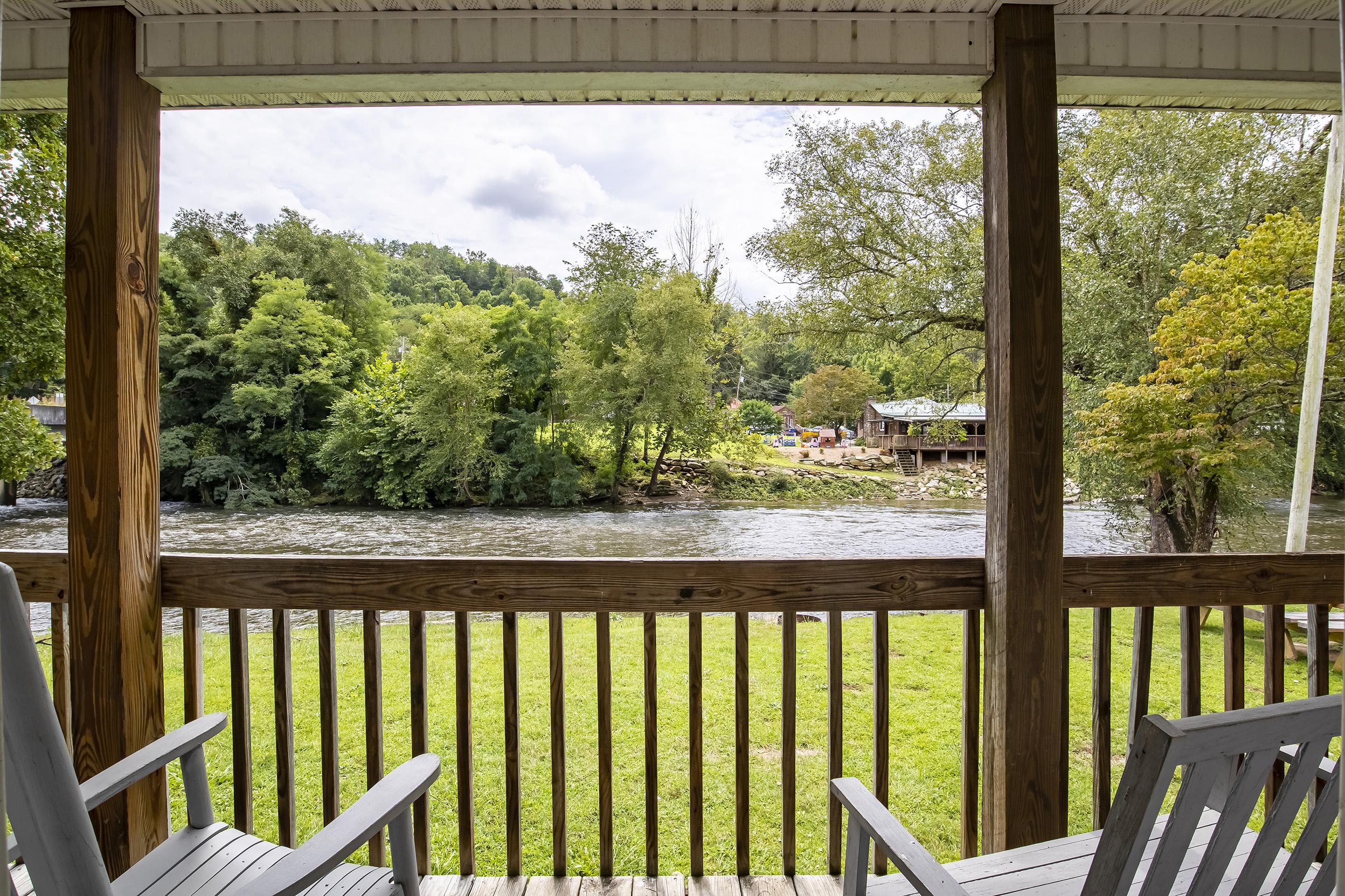 Lloyd'S On The River Country Inn By Oyo Bryson City Εξωτερικό φωτογραφία