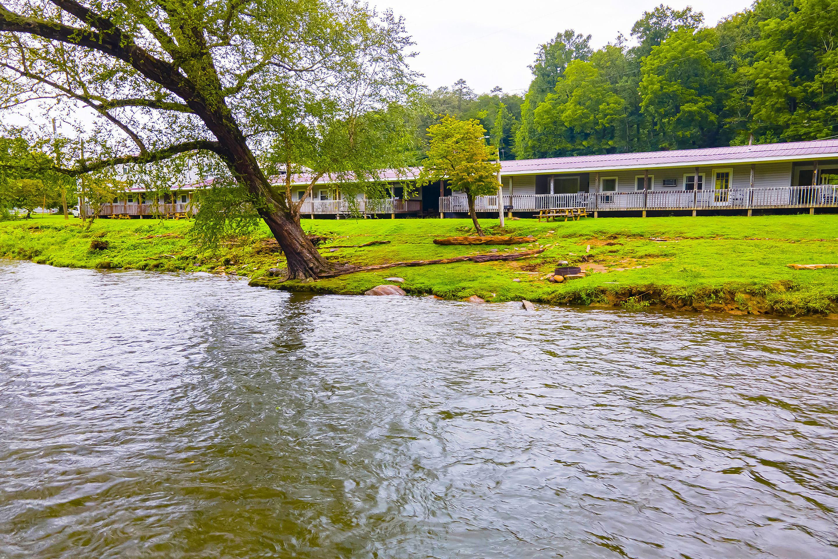 Lloyd'S On The River Country Inn By Oyo Bryson City Εξωτερικό φωτογραφία